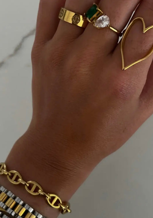 Gold heart ring