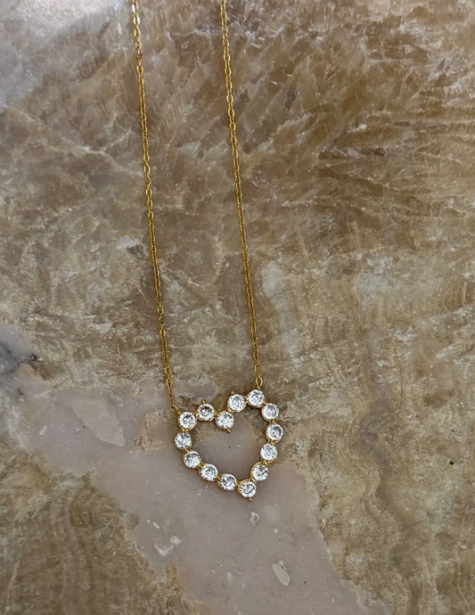 Diamond heart necklace 🐻