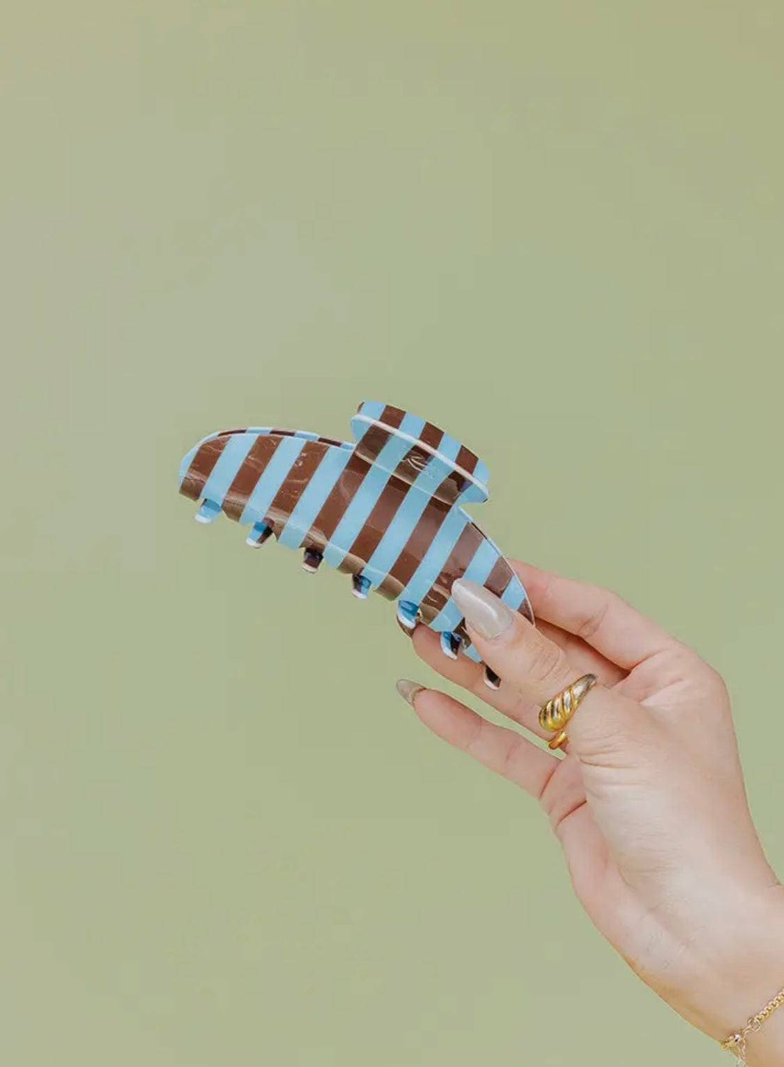 Laffy taffy striped oversized claw clip