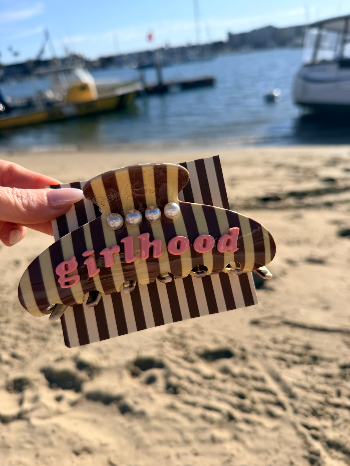 Girlhood claw (brown 🤎)