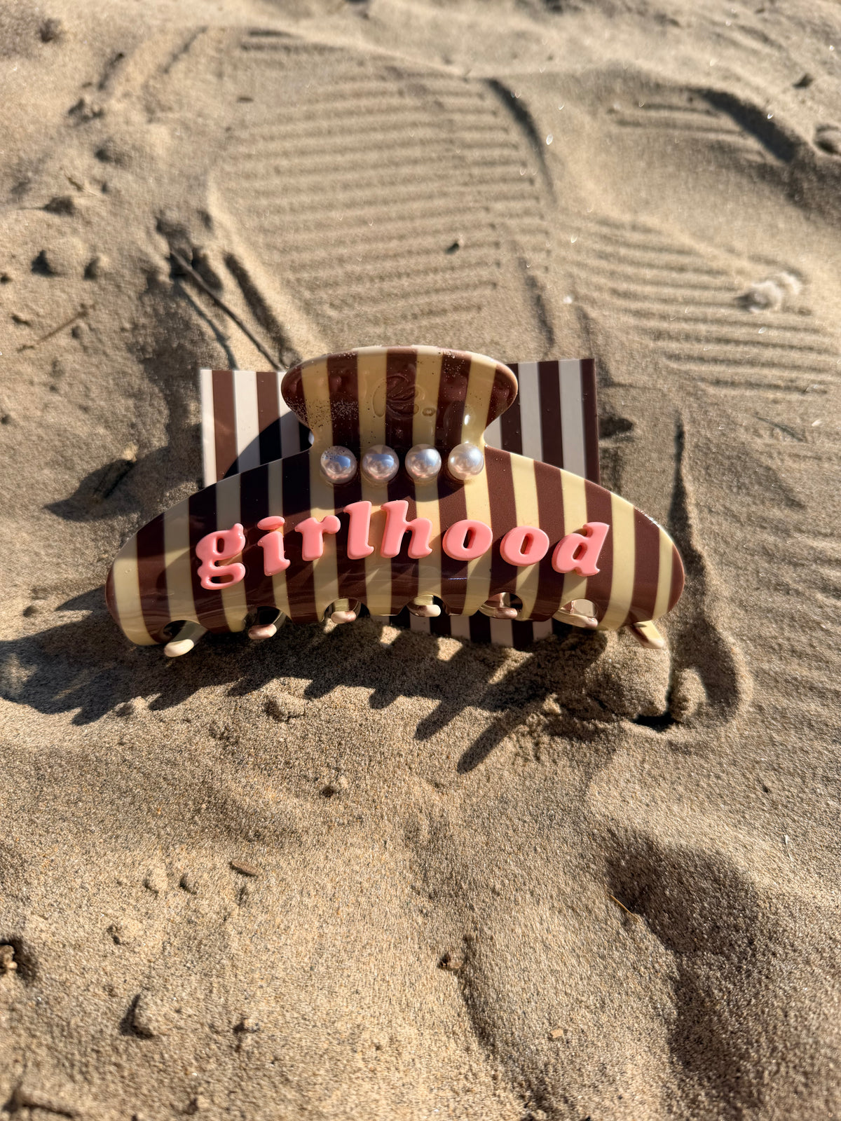 Girlhood claw (brown 🤎)
