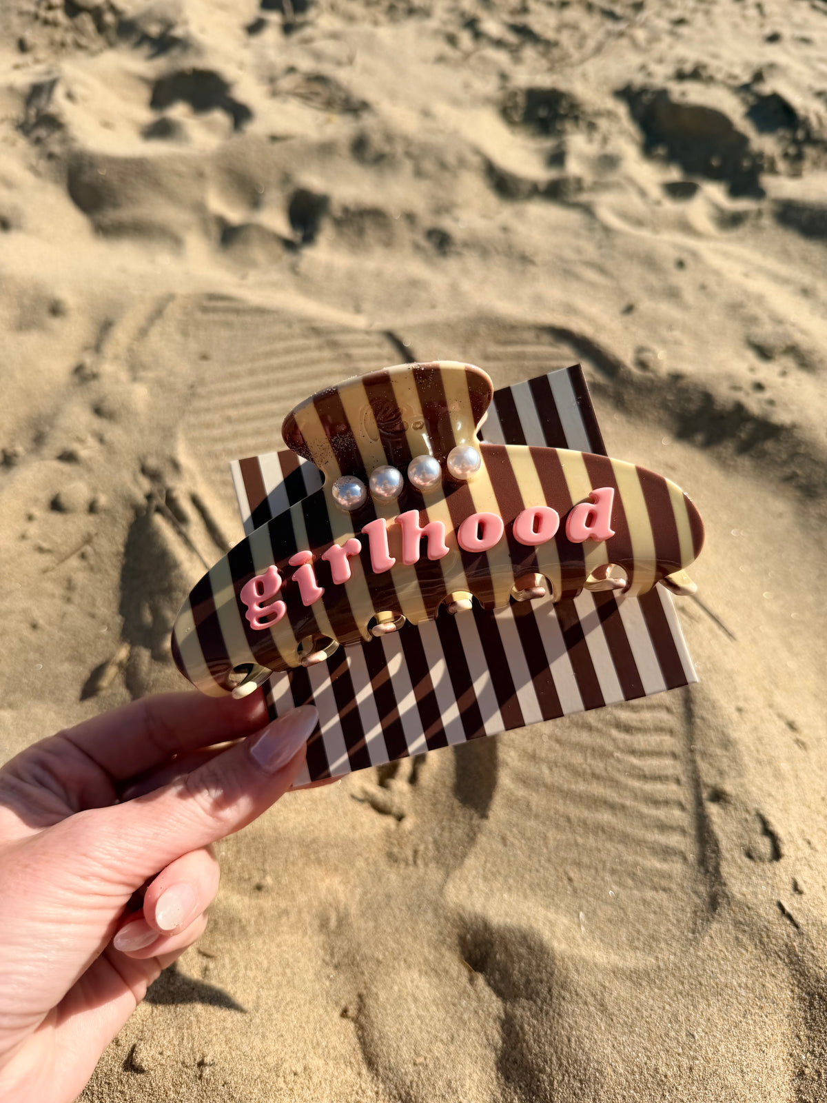 Girlhood claw (brown 🤎)
