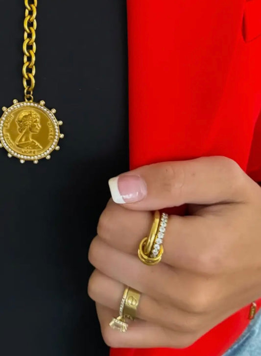 The Lace ring