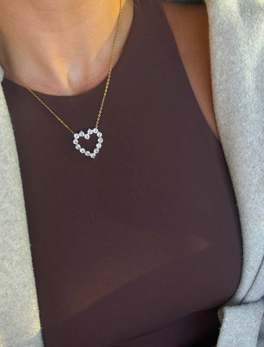 Diamond heart necklace 🐻
