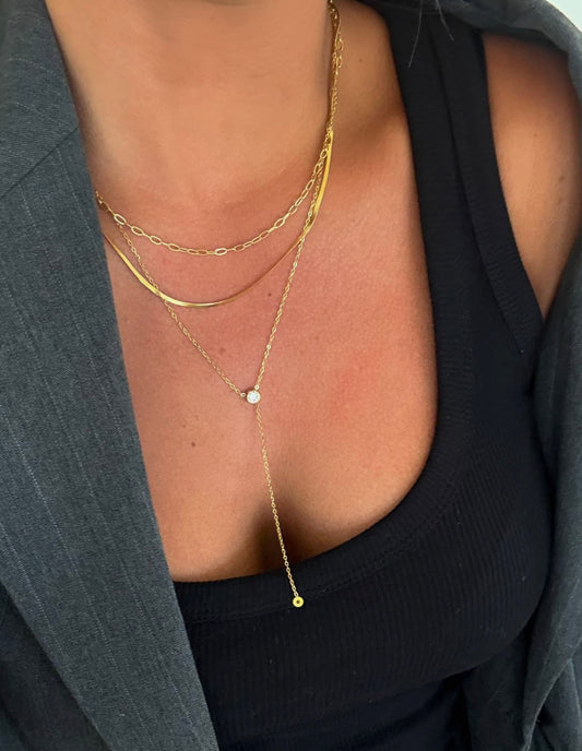 Apolena dangle necklace