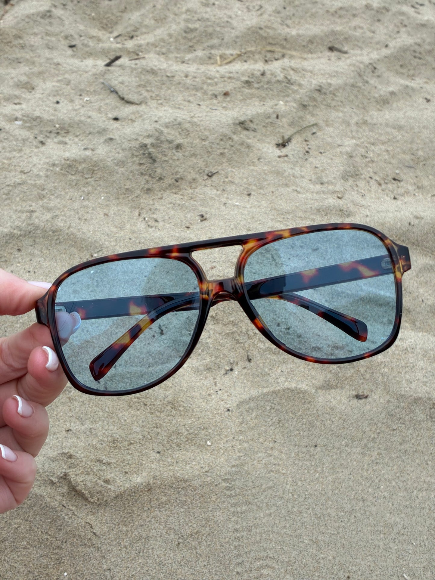 Cocoa Coast Sunglasses💙🥥